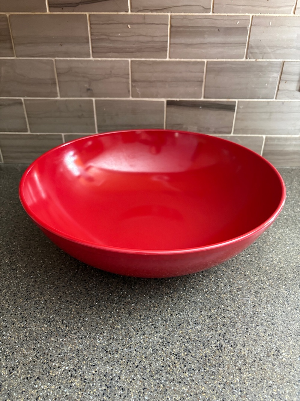 VTG Texas Ware 15” red melamine mixing serving bowl, 1986